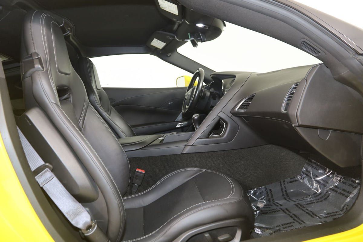 Used 2015 Chevrolet Corvette Stingray Coupe w/ ZF1 Appearance Package RWD image 12