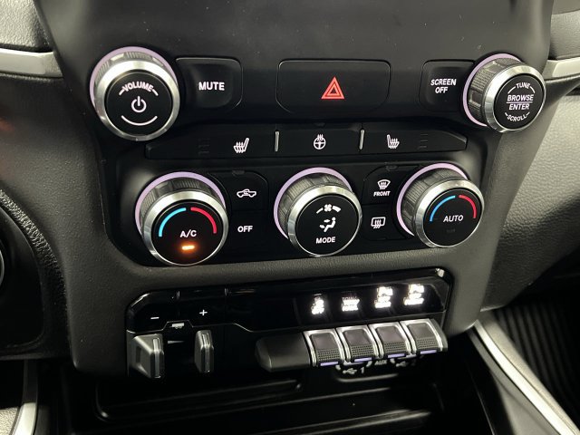 Used 2020 RAM 1500 Big Horn AWD/4WD image 18
