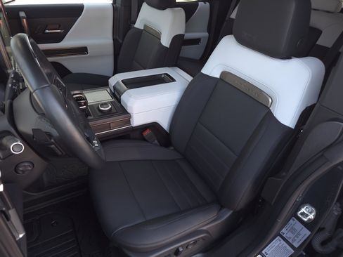 Used 2025 GMC Hummer EV 3X image 9