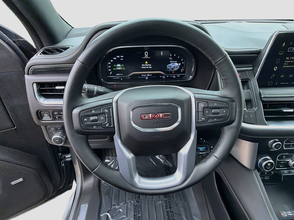 Used 2023 GMC Yukon SLT w/ SLT Premium Package AWD/4WD image 11