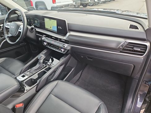 Used 2025 Kia Telluride S image 32