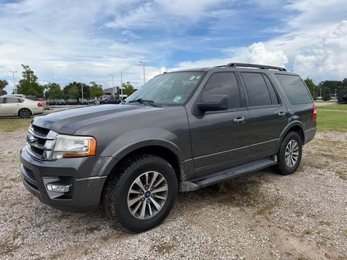 Used 2016 Ford Expedition XLT w/ Equipment Group 202A RWD image 1