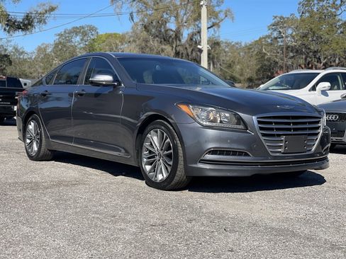 Used 2015 Hyundai Genesis 3.8 image 10
