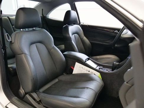 Used 2002 Mercedes-Benz CLK 320 Coupe image 14
