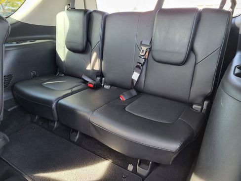 Used 2022 Nissan Armada SL image 6