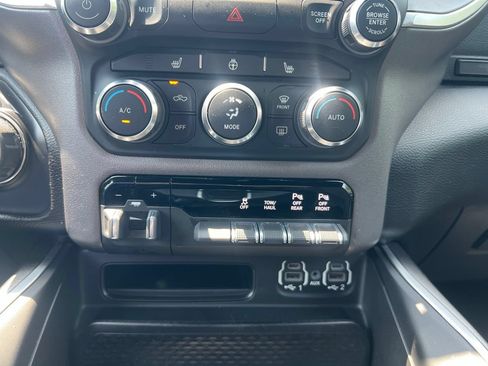 Used 2020 RAM 1500 Big Horn AWD/4WD image 35