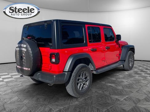 Used 2024 Jeep Wrangler Sport S image 5