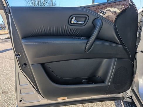 Used 2019 Nissan Armada Platinum w/ Interior Lighting Package image 23