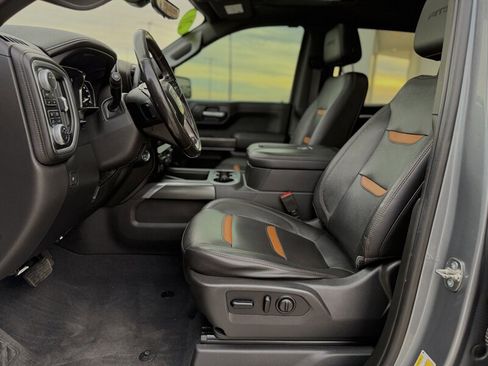 Used 2020 GMC Sierra 1500 AT4 w/ Technology Package image 4