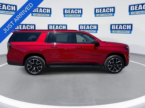 Used 2025 Chevrolet Suburban RST w/ Comfort Package image 9