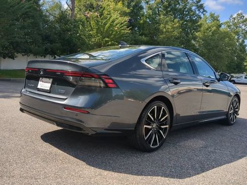 Certified 2023 Honda Accord Touring image 4