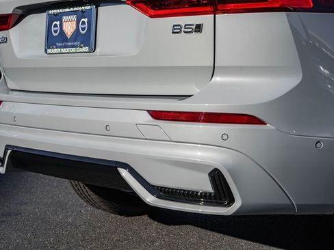 New 2026 Volvo XC60 B5 Plus w/ Climate Package image 8