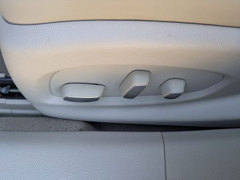 Used 2014 Cadillac XTS Luxury w/ Driver Awareness Package image 19