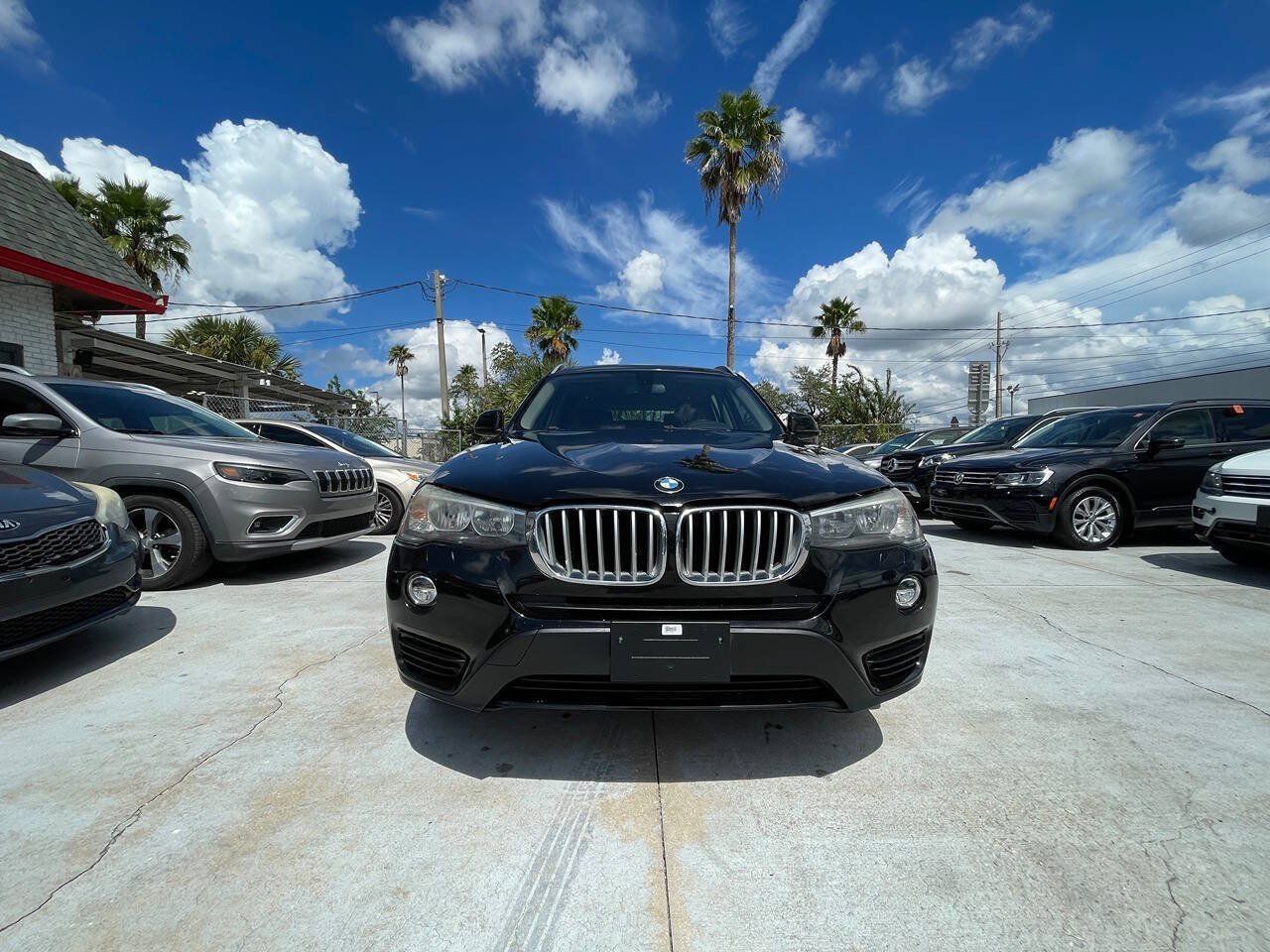 Used 2017 BMW X3 sDrive28i RWD image 1