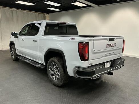New 2026 GMC Sierra 1500 SLT w/ SLT Premium Package AWD/4WD image 3