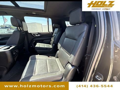 Certified 2022 Chevrolet Suburban High Country w/ Premium Package AWD/4WD image 25