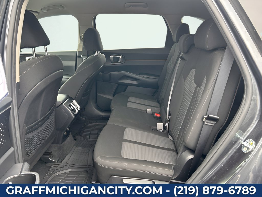 Used 2022 Kia Sorento LX FWD image 18