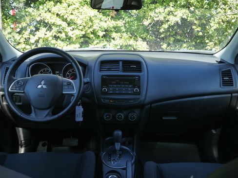 Used 2015 Mitsubishi Outlander Sport ES image 9