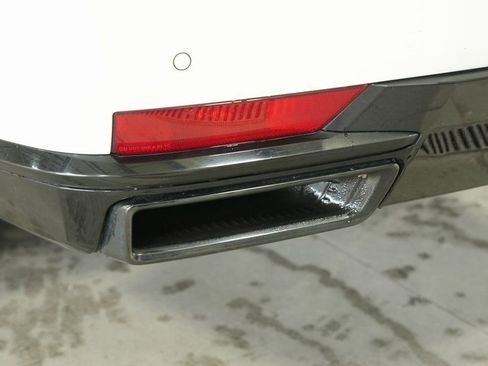 Used 2022 Cadillac Escalade ESV Sport w/ Touring Package image 12