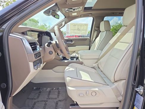 New 2026 GMC Yukon XL Denali w/ Sun & Power Step Package RWD image 18