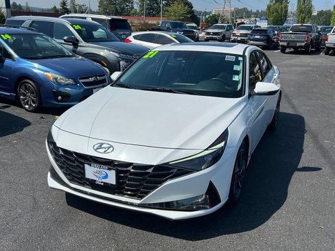 Used 2021 Hyundai Elantra Limited FWD image 4