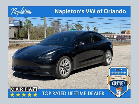 Used 2023 Tesla Model 3 Standard Range image 1