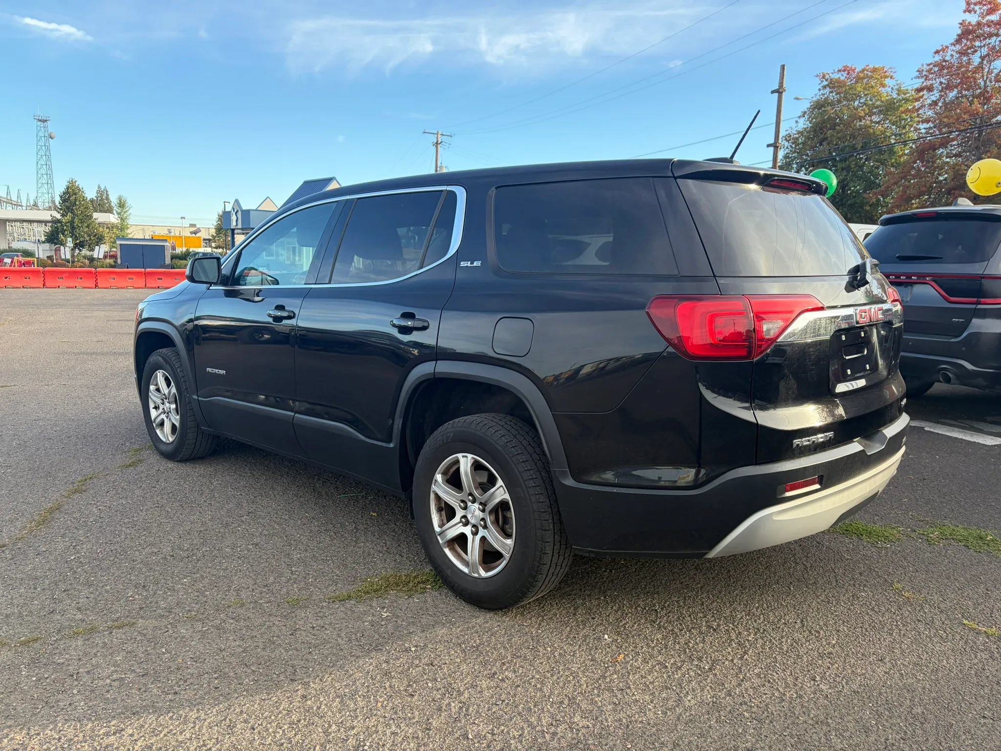 Used 2018 GMC Acadia SLE AWD/4WD image 5