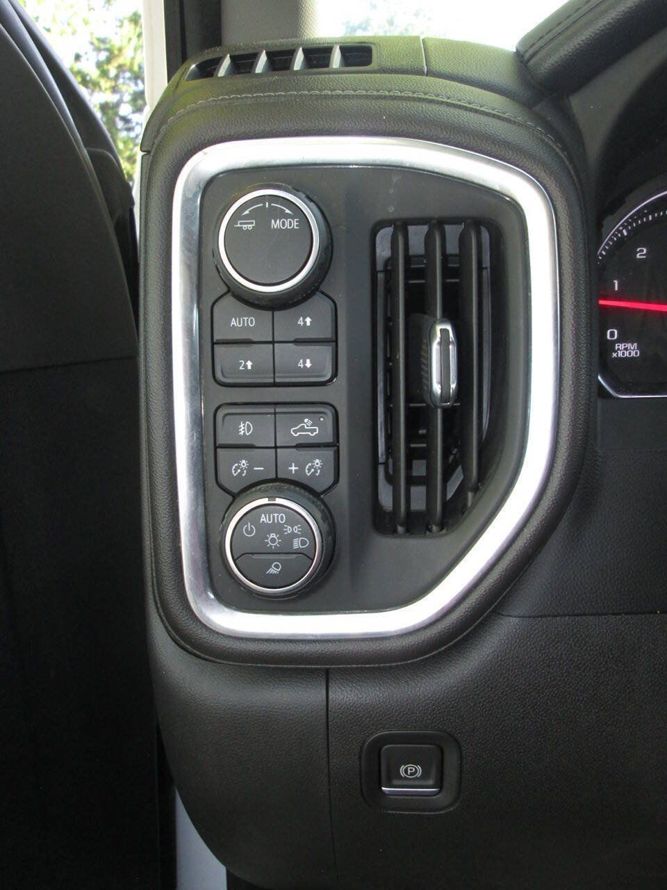 Used 2022 Chevrolet Silverado 2500 LTZ w/ Safety Package AWD/4WD image 10