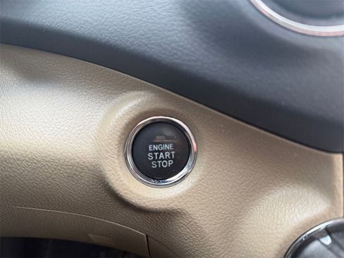 Used 2013 Toyota Highlander Limited image 29