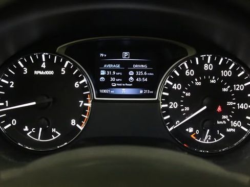 Used 2018 Nissan Altima 2.5 SR w/ SR Midnight Edition FWD image 19