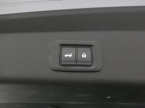 Used 2024 Mitsubishi Outlander 4WD Plug-In Hybrid image 14