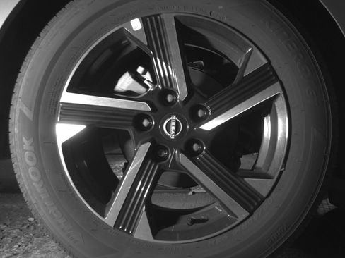 Used 2025 Nissan Sentra SV FWD image 18