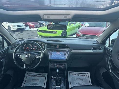 Used 2018 Volkswagen Tiguan SE w/ Panoramic Sunroof Package image 20