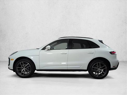New 2026 Porsche Macan image 2