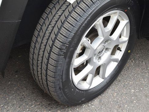 Used 2022 Jeep Renegade Latitude w/ Convenience Group image 11