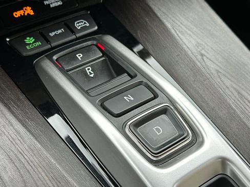 Certified 2018 Honda Clarity Touring image 24