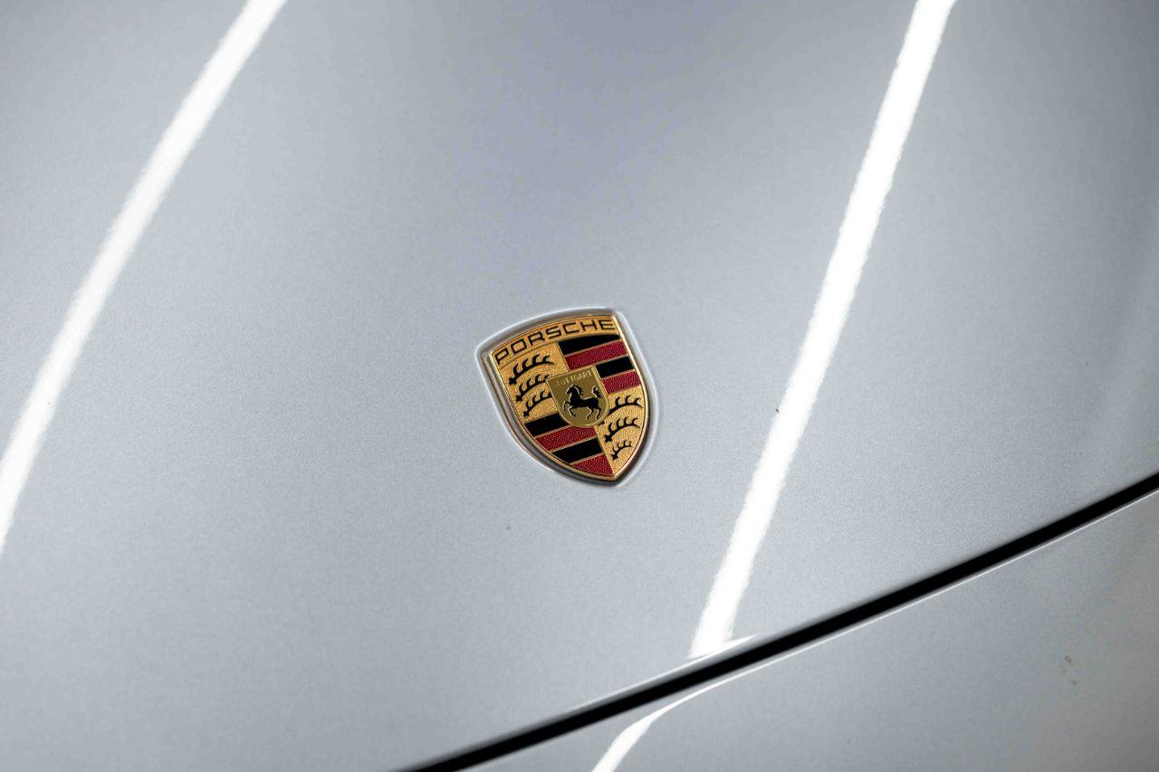 Used 2023 Porsche 911 Carrera T RWD image 17
