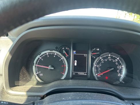 Used 2021 Toyota 4Runner Venture w/ Moonroof Package AWD/4WD image 21