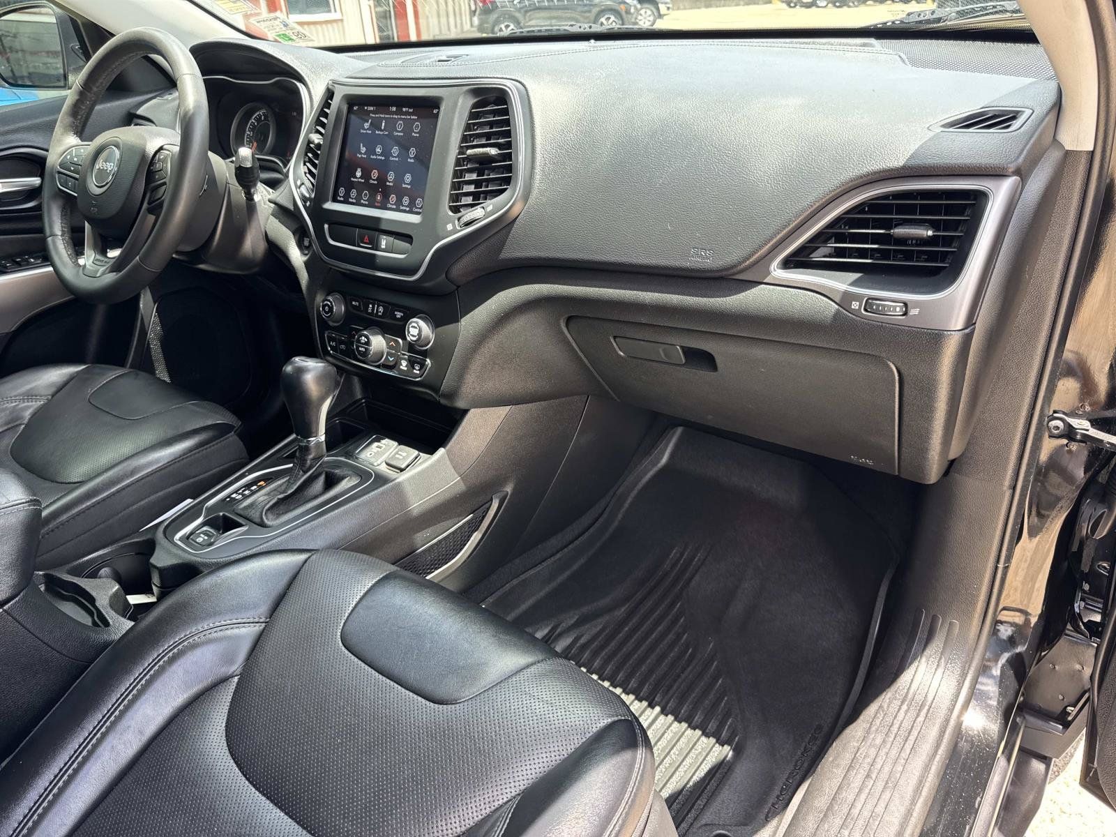Used 2022 Jeep Cherokee Latitude Lux w/ Sun & Sound Group FWD image 13