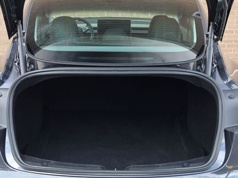 Used 2024 Tesla Model 3 Long Range RWD image 11