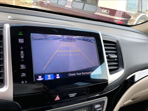 Used 2016 Honda Pilot Touring image 29