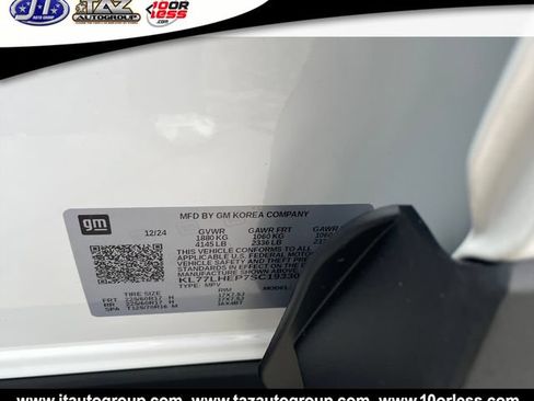 Used 2025 Chevrolet Trax LT FWD image 22