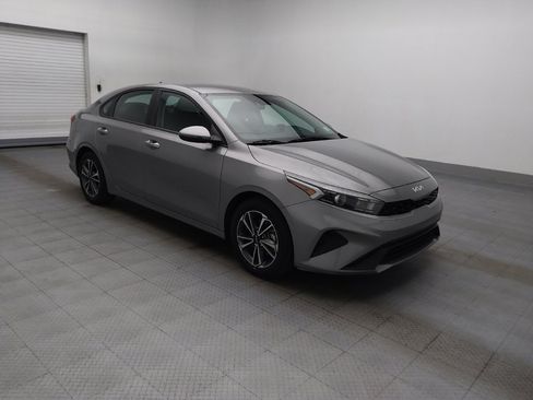 Used 2023 Kia Forte LXS w/ LXS Technology Package FWD image 11