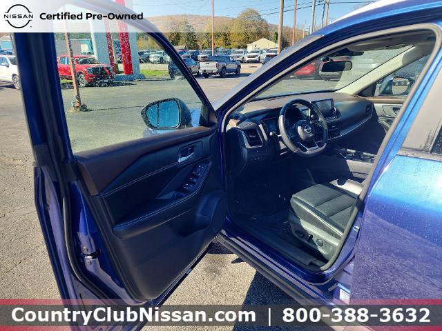 Certified 2023 Nissan Rogue SV w/ SV Premium B Package AWD/4WD image 10