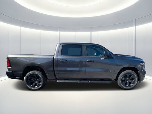 New 2026 RAM 1500 Express AWD/4WD image 3