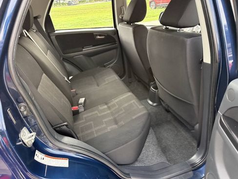 Used 2011 Suzuki SX4 AWD Hatchback image 19