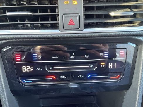 Certified 2025 Volkswagen Taos SEL image 22