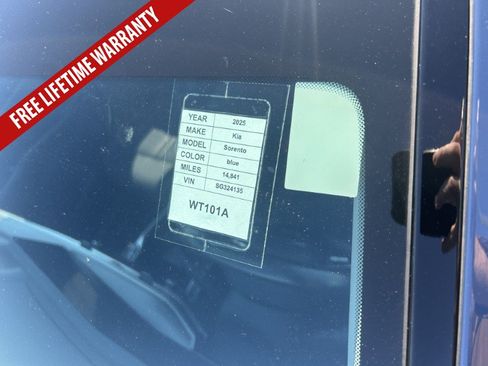 Used 2025 Kia Sorento S w/ Panoramic Sunroof Package FWD image 28