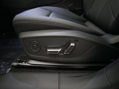 New 2026 Audi Q3 quattro 2.0T AWD/4WD image 30