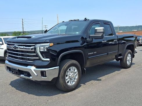 Certified 2024 Chevrolet Silverado 2500 LTZ w/ LTZ Convenience Package AWD/4WD image 3